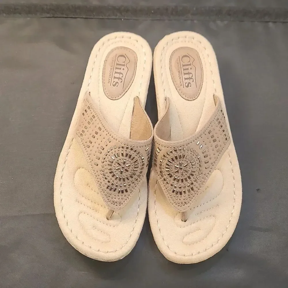 BRAND NEW CLIFFS BY WHITE MOUNTAIN WOMENS CIENNA DEMI WEDGE THONG THON…